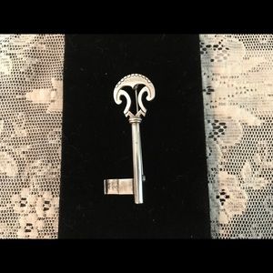VINTAGE STERLING MEXICO SKELETON KEY PIN BROOCH